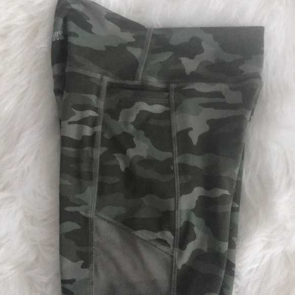 🔥PINK VICS SECRET BIKER SHORTS🔥 - Picture 7 of 8